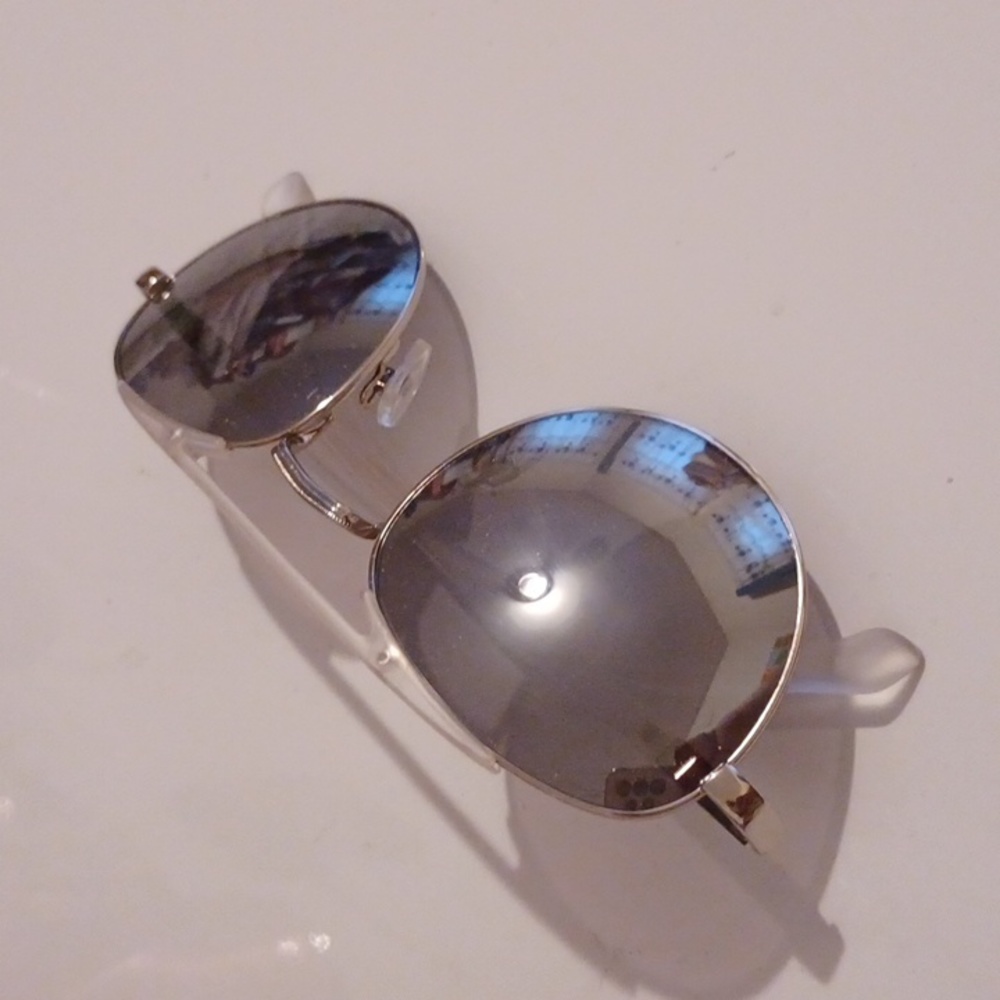 SUMMER SHADE SUNGLASSES